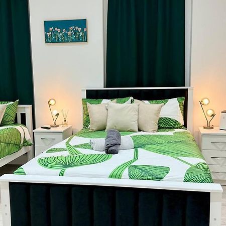 Guest&Rest Elite 1 Apartment Лондон Екстериор снимка